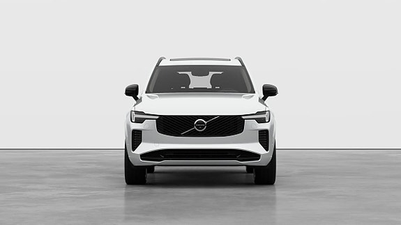 Volvo XC90 2 of 5