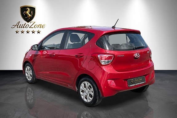 Hyundai i10 4 of 5