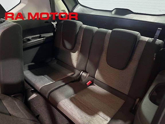 Nissan X-Trail 14 of 27