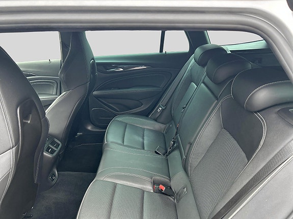 Opel Insignia 13 of 14
