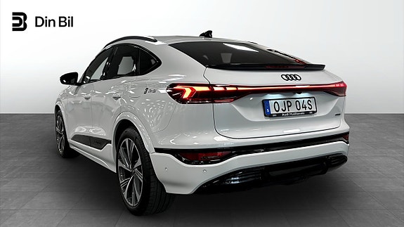 Audi Q6 e-tron 3 of 5