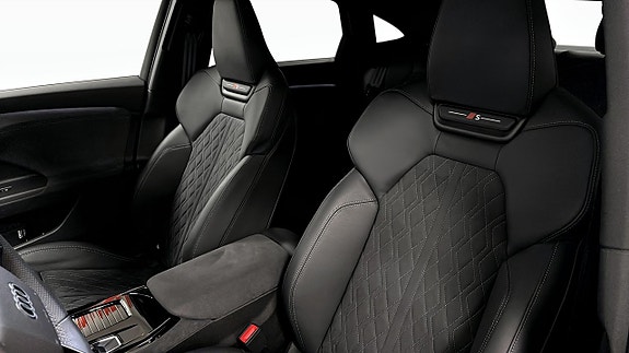 Audi Q6 e-tron 8 of 22