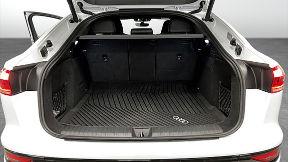 Audi Q6 e-tron 12 of 22