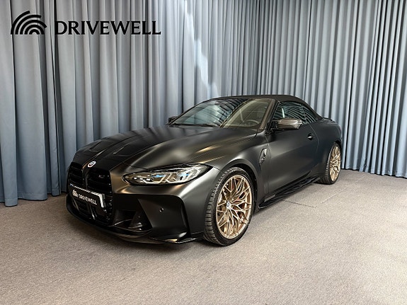 BMW M4 2 of 5