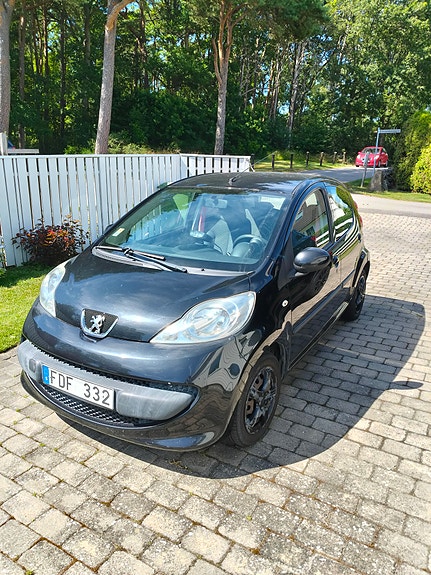 Peugeot 107 2 of 2