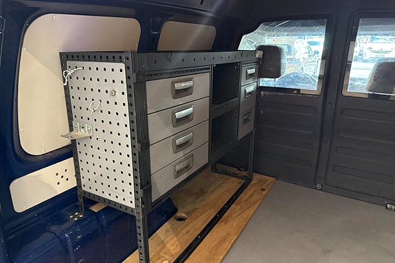 Volkswagen Caddy 18 of 22