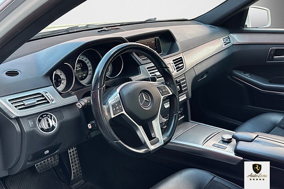 Mercedes-Benz E220 8 of 17