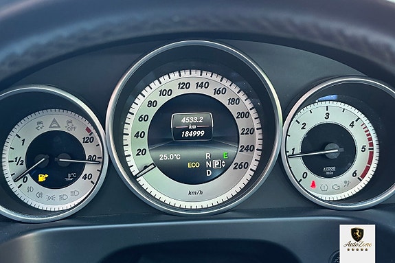 Mercedes-Benz E220 17 of 17