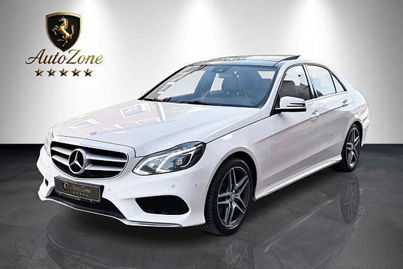 Mercedes-Benz E220 2 of 5