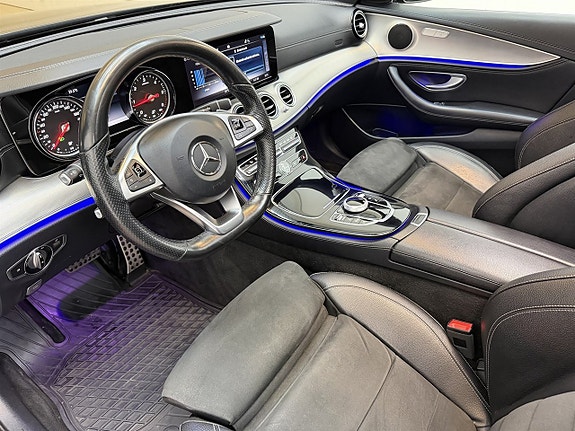 Mercedes-Benz E200 d 4 of 5