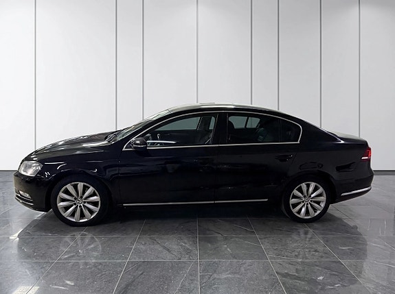 Volkswagen Passat 4 of 14