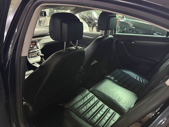 Volkswagen Passat 14 of 14