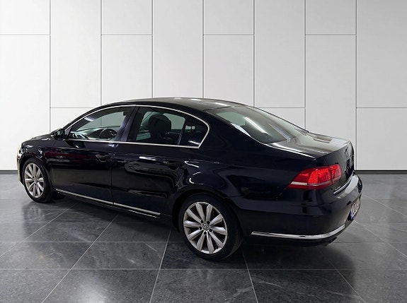 Volkswagen Passat 7 of 14