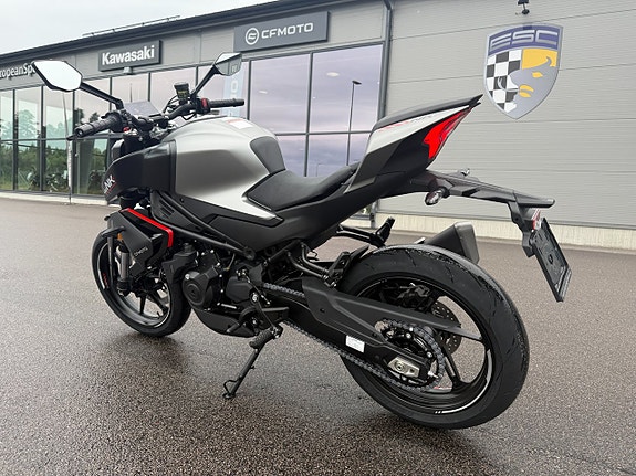 CFMOTO 450Nk - Köp Online 8 of 12
