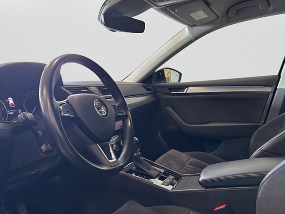 Skoda Superb 8 of 23