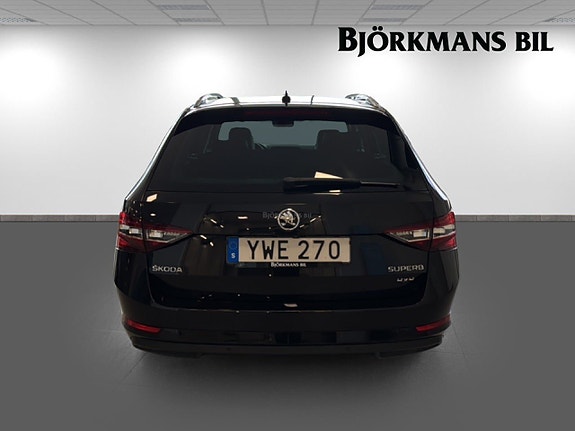 Skoda Superb 5 of 23