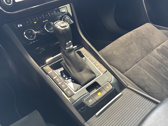 Skoda Superb 12 of 23
