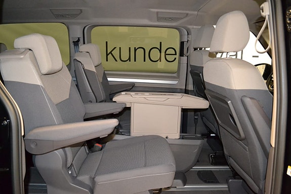 Volkswagen Multivan 12 of 16