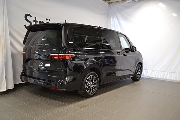Volkswagen Multivan 3 of 16