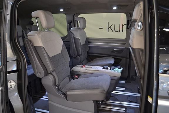 Volkswagen Multivan 5 of 5