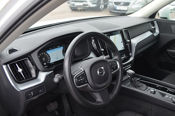 Volvo XC60 12 of 20