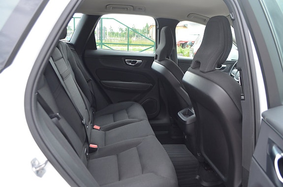 Volvo XC60 14 of 20