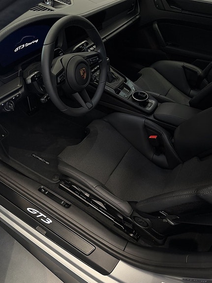 Porsche 911 GT3 29 of 29