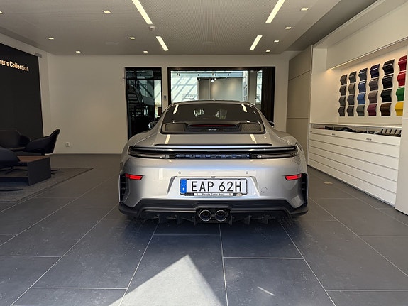 Porsche 911 GT3 10 of 29