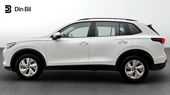 Volkswagen Tiguan 2 of 19