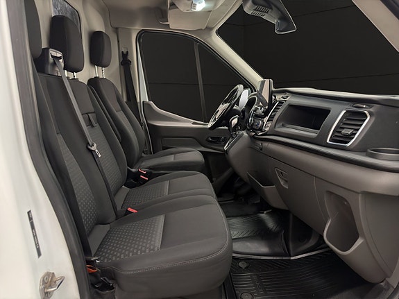 Ford Transit 27 of 30