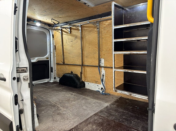 Ford Transit 12 of 30