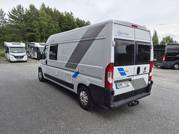 Sun Living V-series 60 SP dragkrok, end 1200 mil, dubbelbädd, solcell, kanonfin 5 of 25