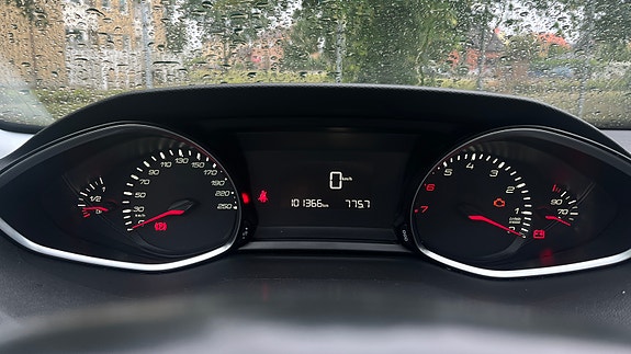 Peugeot 308 5 of 5