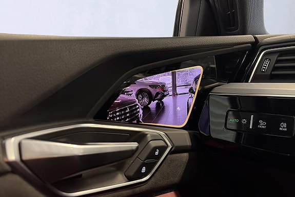 Audi e-tron 14 of 25