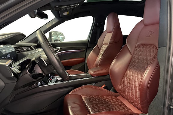 Audi e-tron 9 of 25