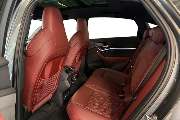 Audi e-tron 19 of 25