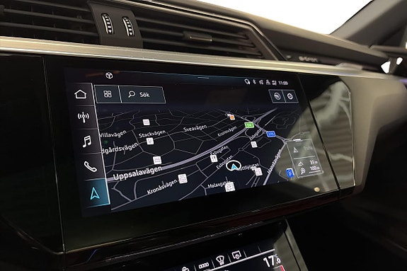 Audi e-tron 16 of 25