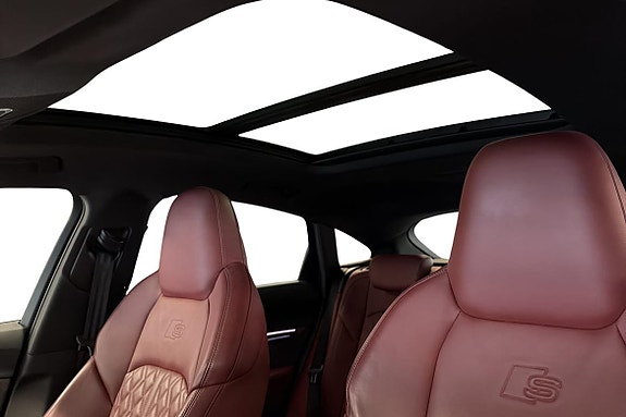 Audi e-tron 24 of 25