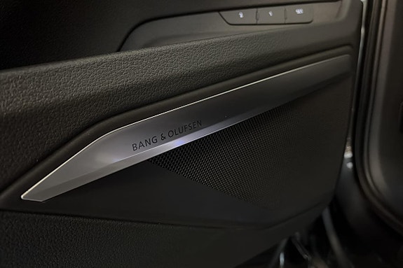 Audi e-tron 22 of 25