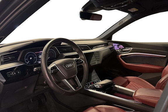 Audi e-tron 10 of 25