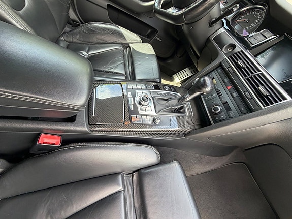 Audi RS6 3 of 5