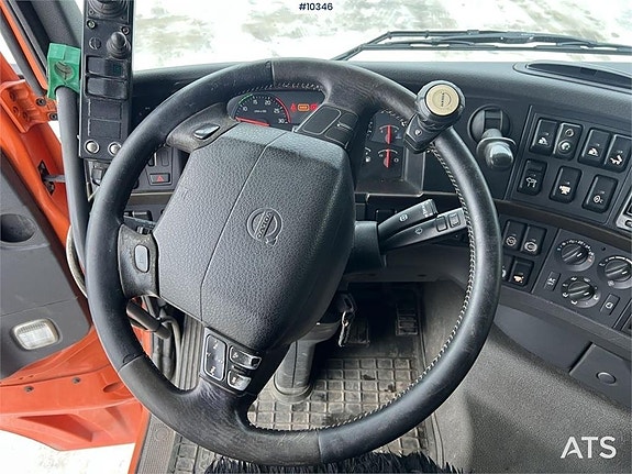 VOLVO FH16 8X4 Lastväxlare (579,000:- ex moms) 16 of 24