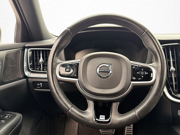 Volvo V60 15 of 30