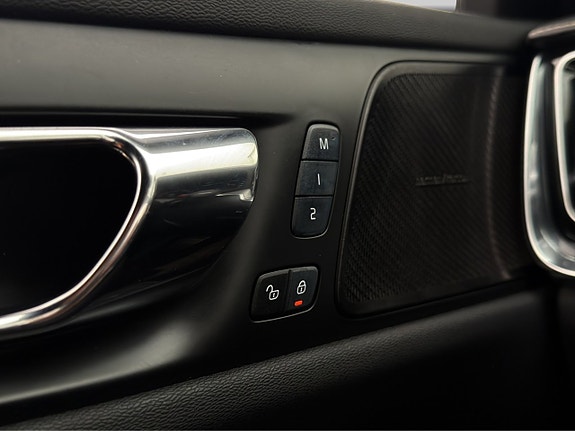 Volvo V60 12 of 30