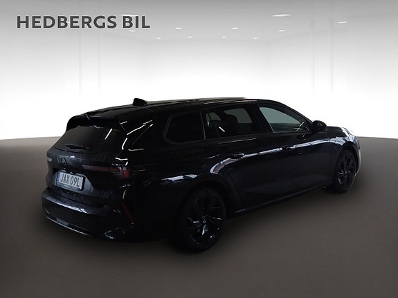 Opel Astra 3 of 5