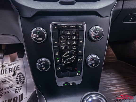 Volvo V40 22 of 25