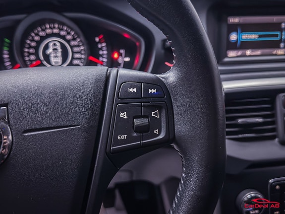 Volvo V40 20 of 25