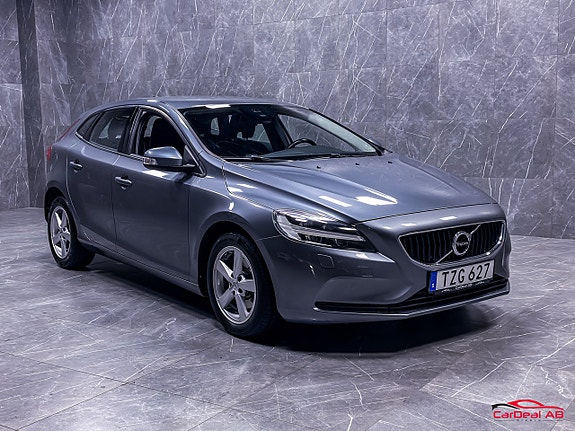 Volvo V40 3 of 5