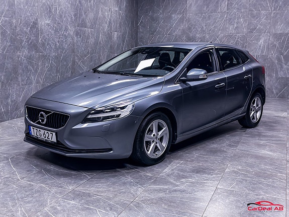 Volvo V40 8 of 25
