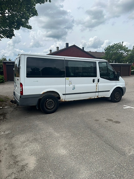 Ford Transit 3 of 5